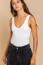 Load image into Gallery viewer, Sleeveless Relaxed Fit Tank Top
