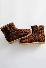 Load image into Gallery viewer, Leopard zip boots kids to tween
