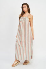 Load image into Gallery viewer, STRIPED MAXI DRESS WITH POCKETS
