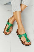 Load image into Gallery viewer, MMShoes Drift Away T-Strap Flip-Flop in Green
